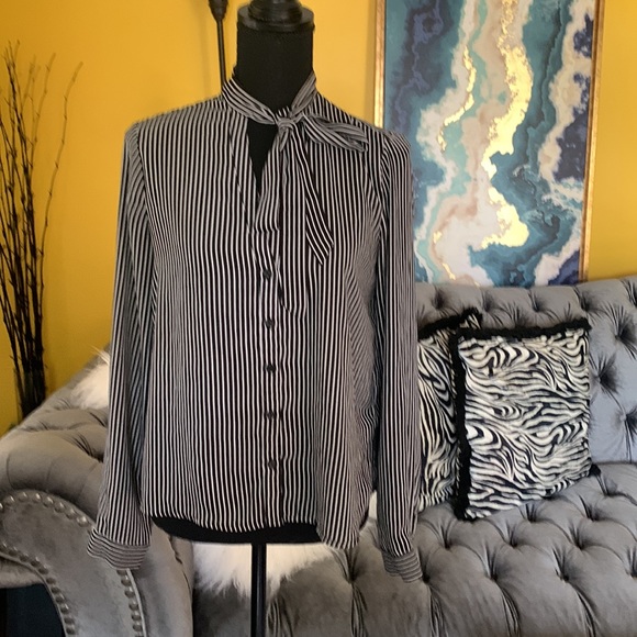 Forever 21 black and white stripped blouse with necktie - Picture 3 of 8
